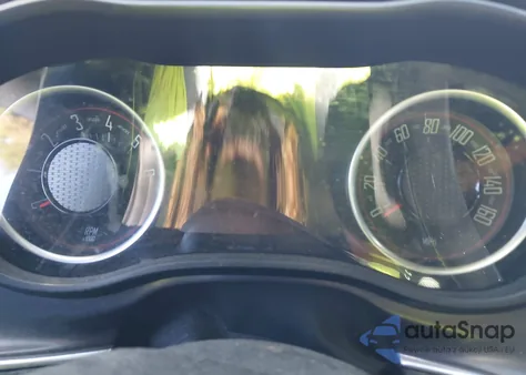 2018 Dodge Challenger Sxt z USA, uszkodzony, nr VIN 2C3CDZAG0JH317845